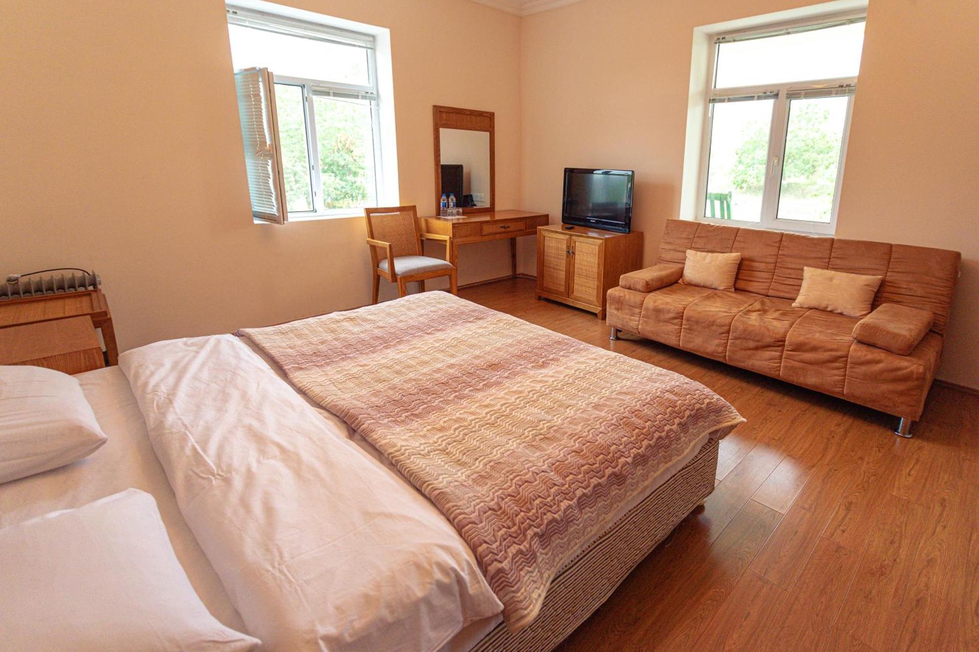 Chabiant Guesthouse Chateau Monolit Ikinci Yeniyol Zewnętrze zdjęcie